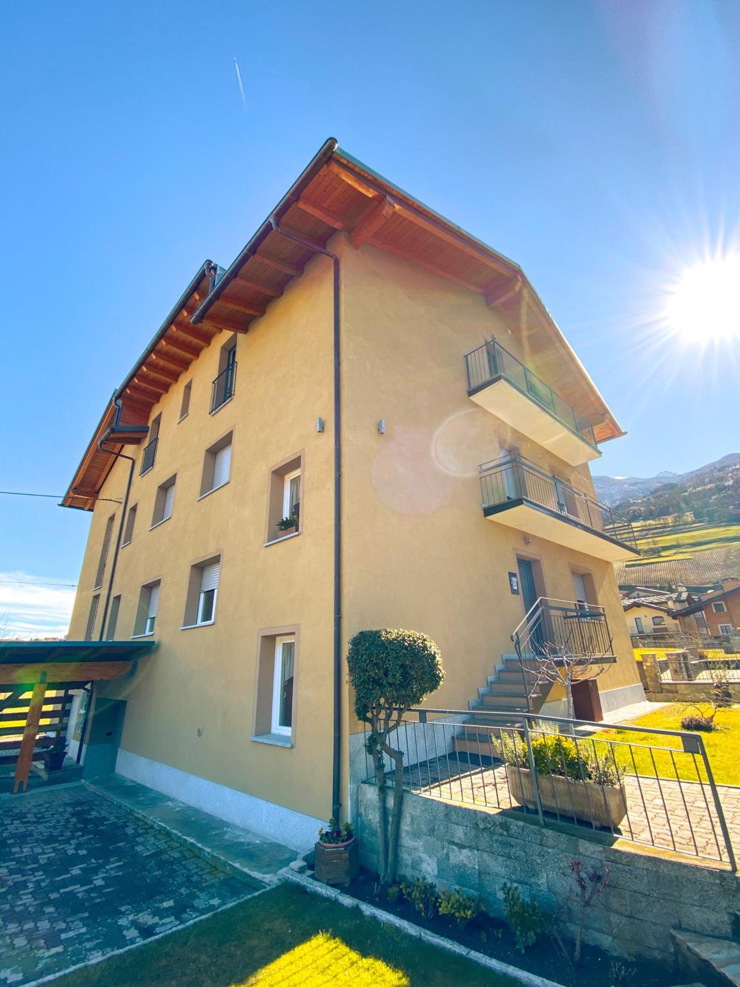 Apartment L'Envers Aosta Exterior photo
