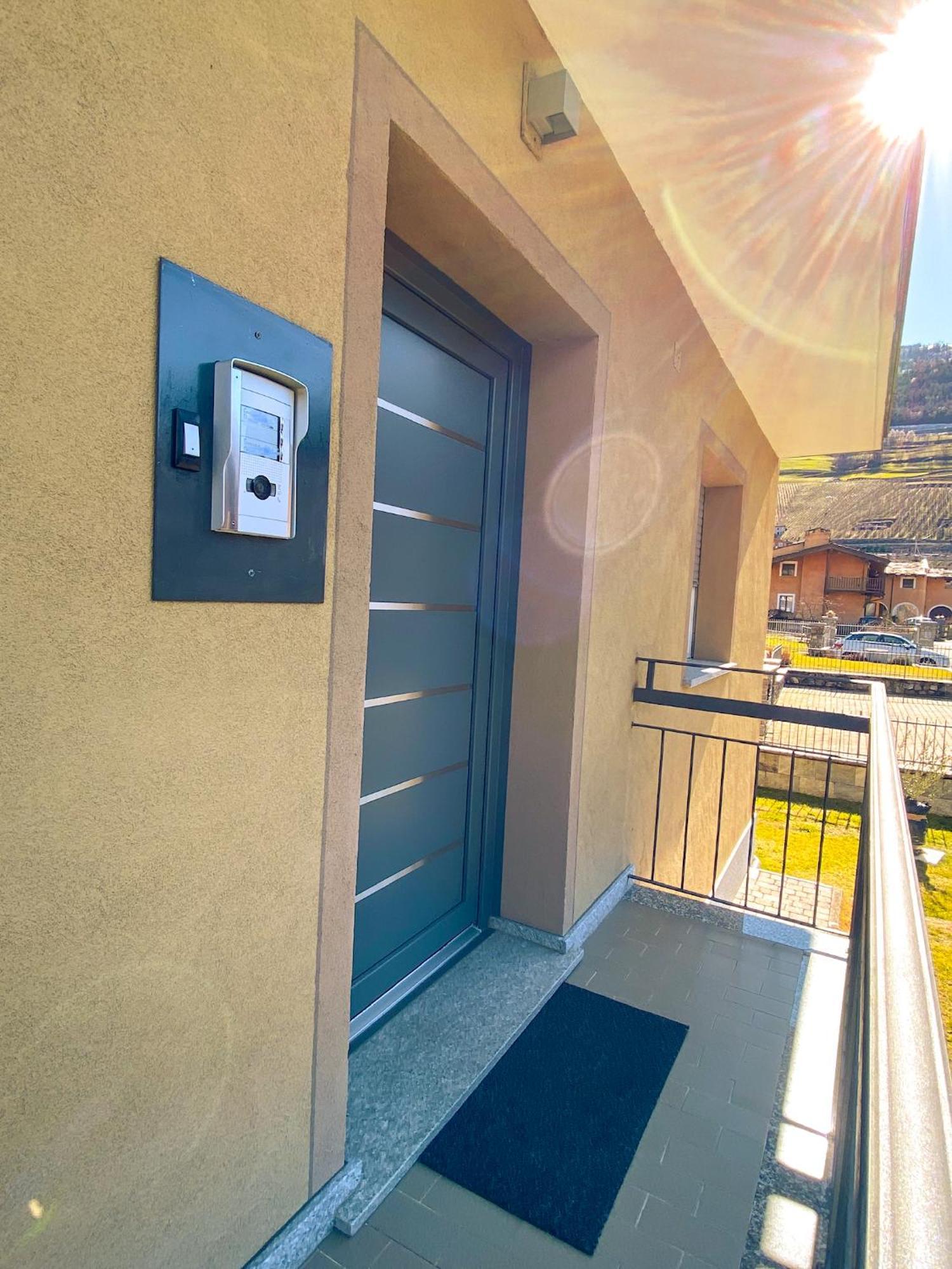 Apartment L'Envers Aosta Exterior photo