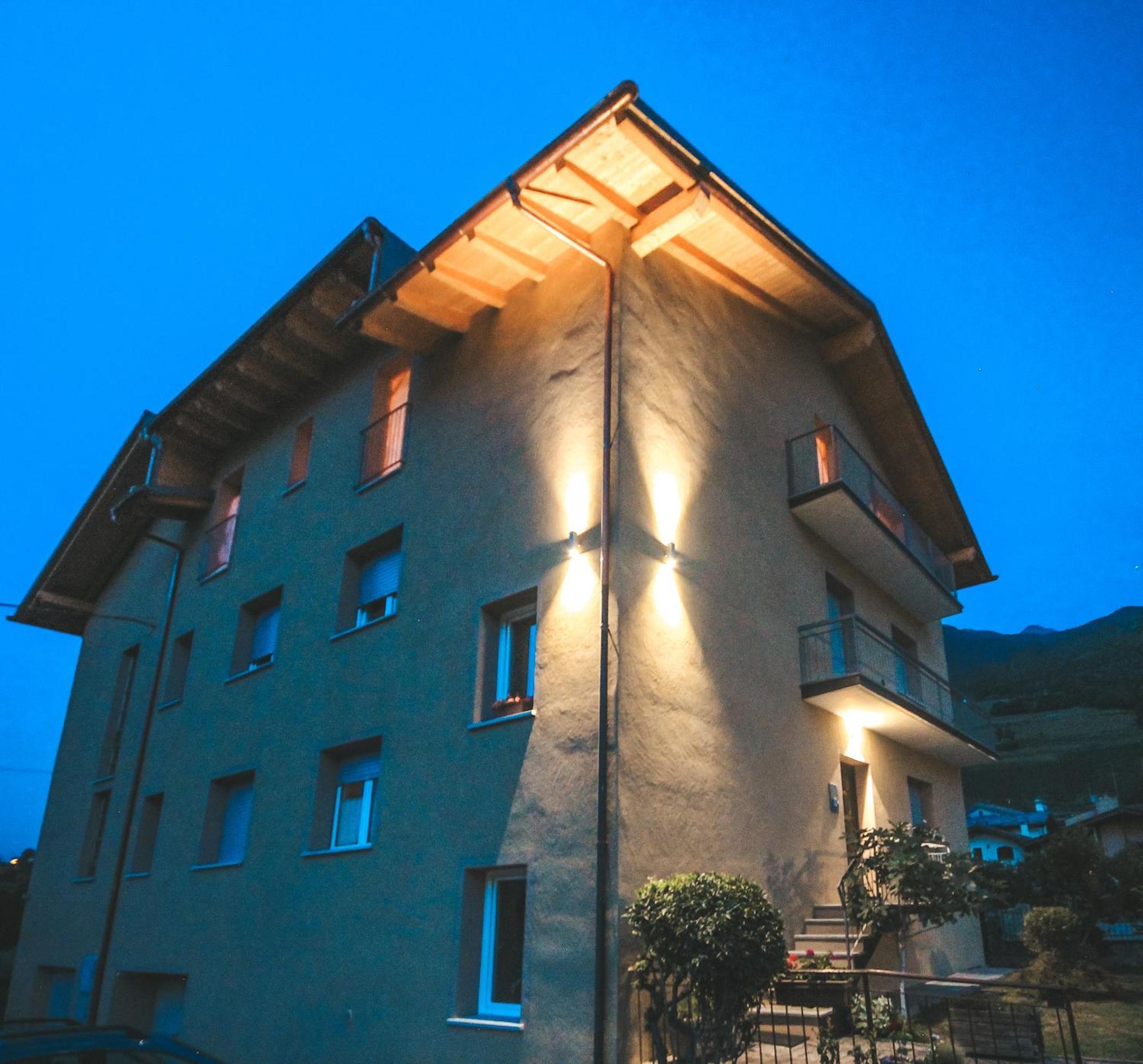 Apartment L'Envers Aosta Exterior photo